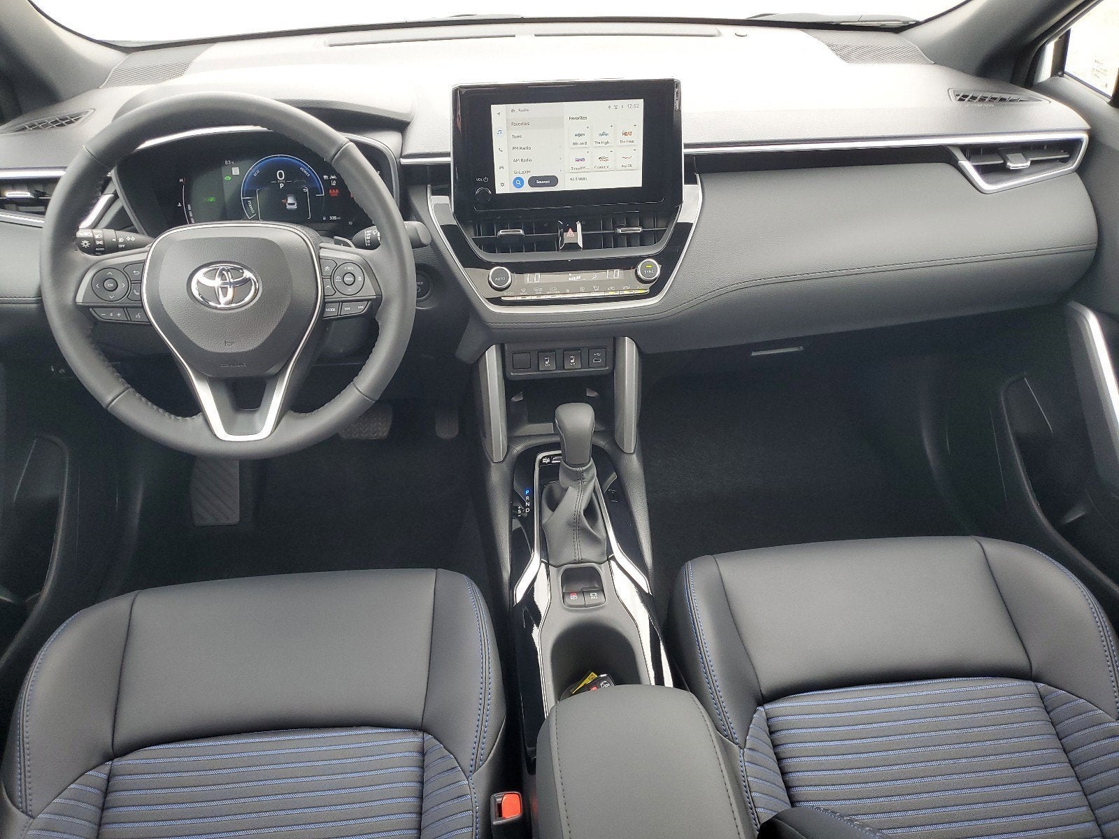 2024 Toyota COROLLA CROSS HV Hybrid XSE