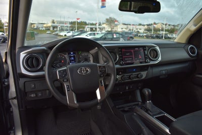 2022 Toyota Tacoma 4WD SR5